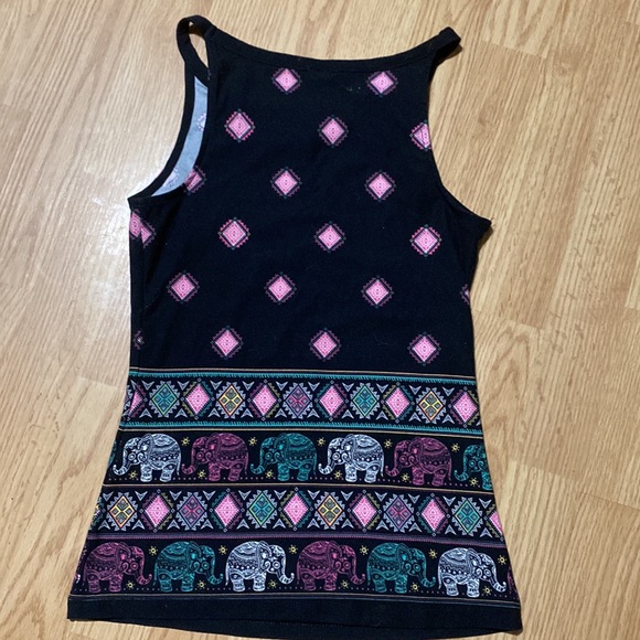 Top with elephant design - Picture 2 of 2